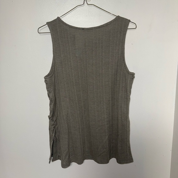 Papermoon Gray Tank Top - Picture 3 of 6